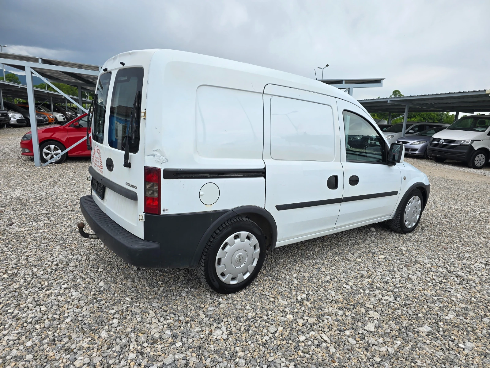 Opel Combo 1.7CDTI 101КС ! ! КЛИМАТИК ! ! РЕАЛНИ КИЛОМЕТРИ, снимка 5 - Автомобили и джипове - 54674306