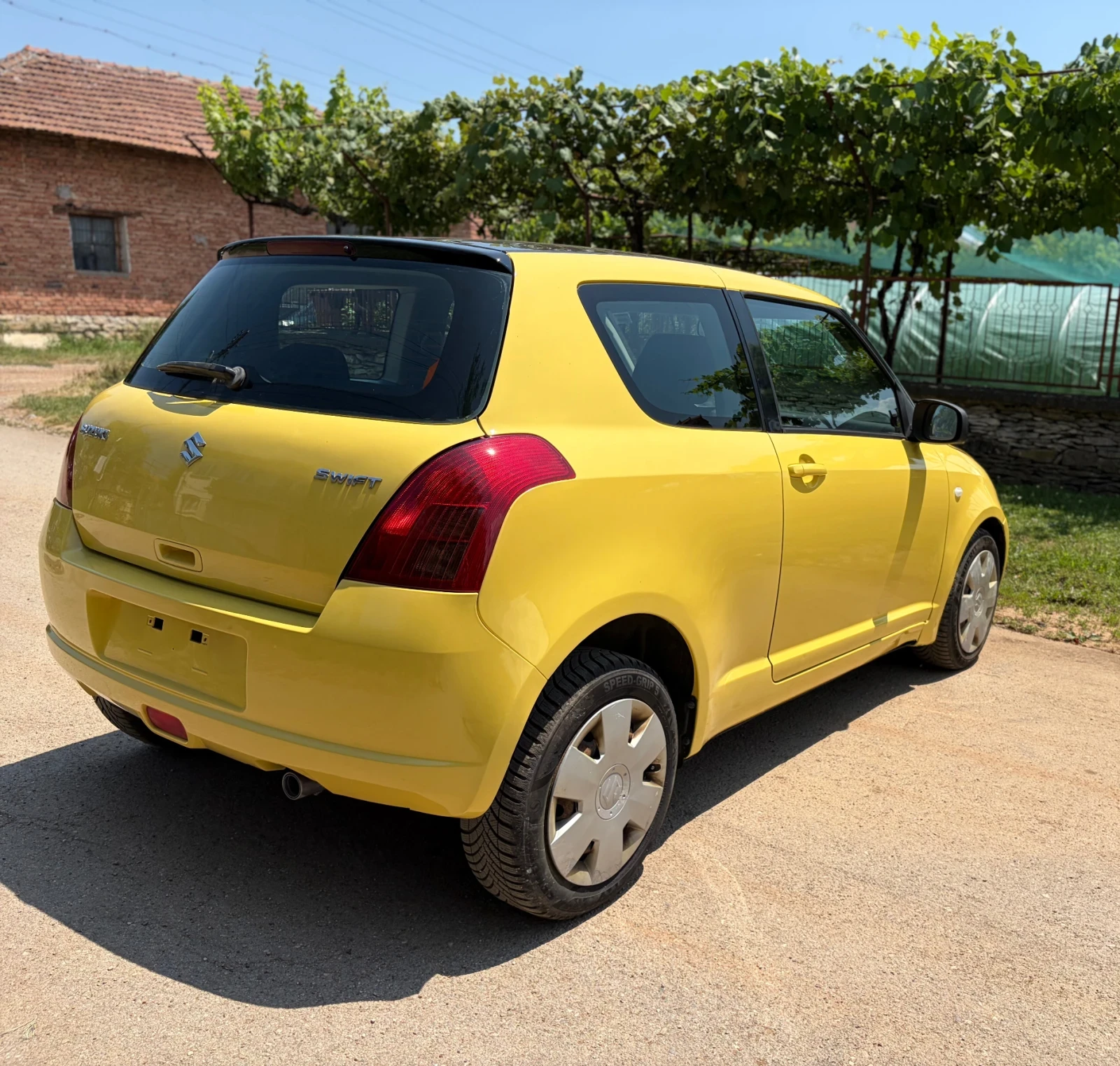 Suzuki Swift 1.3DDiS ПОДГРЕВ , снимка 4 - Автомобили и джипове - 55058263