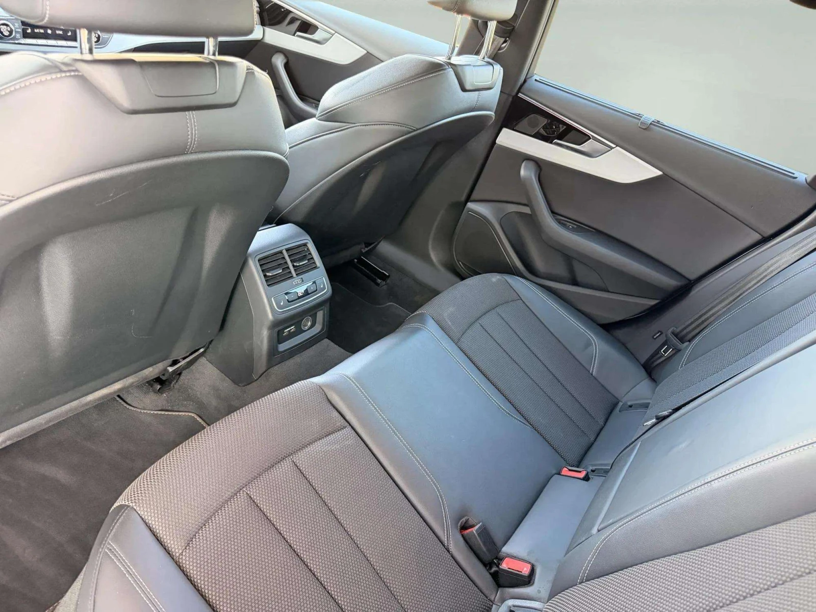 Audi A4 Avant S Line 40 TFSI G-tron, снимка 8 - Автомобили и джипове - 55802838
