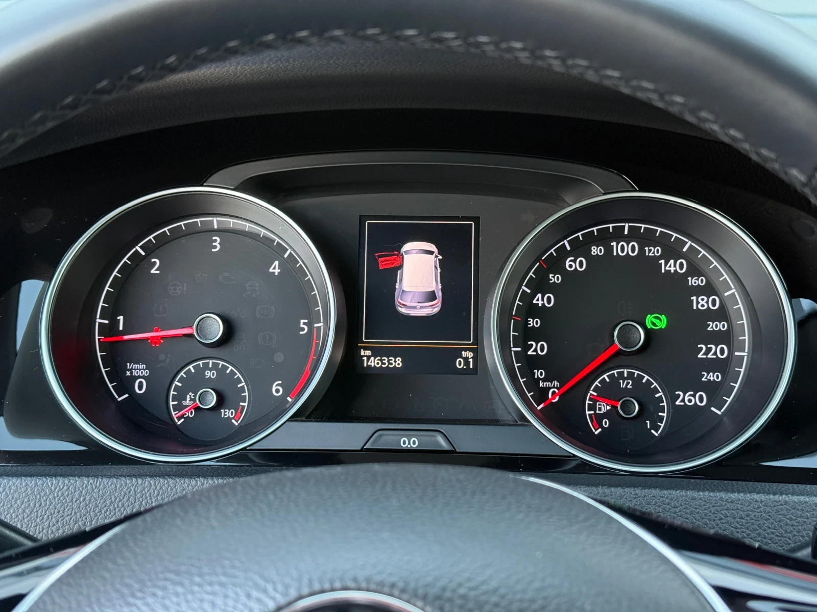VW Golf 7 1.6TDi DSG, * CUP* 146 000км! Навигация!, снимка 14 - Автомобили и джипове - 55878780
