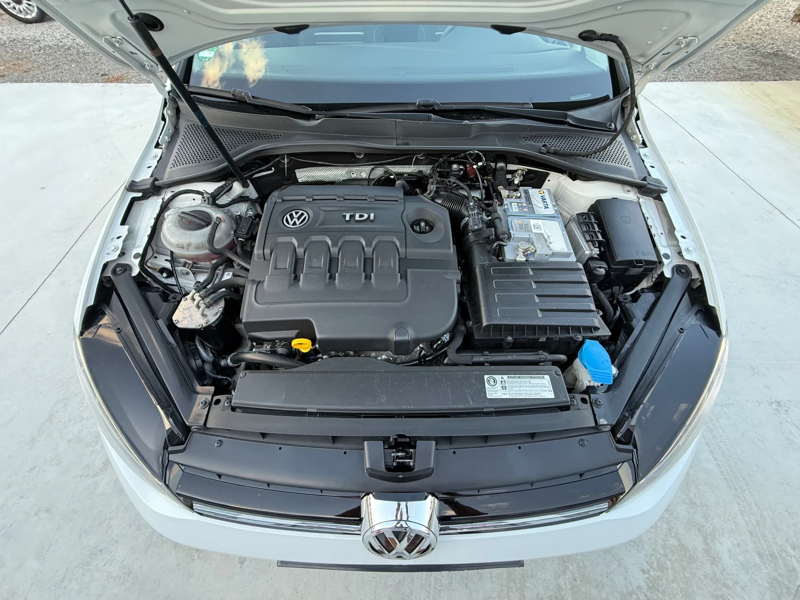 VW Golf 7 1.6TDi DSG, * CUP* 146 000км! Навигация!, снимка 15 - Автомобили и джипове - 55878780