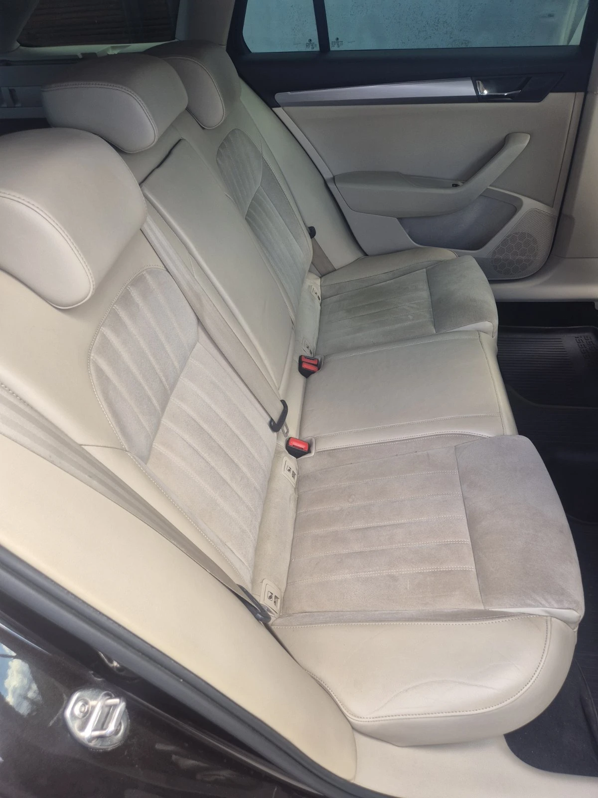 Skoda Superb, снимка 13 - Автомобили и джипове - 55952639