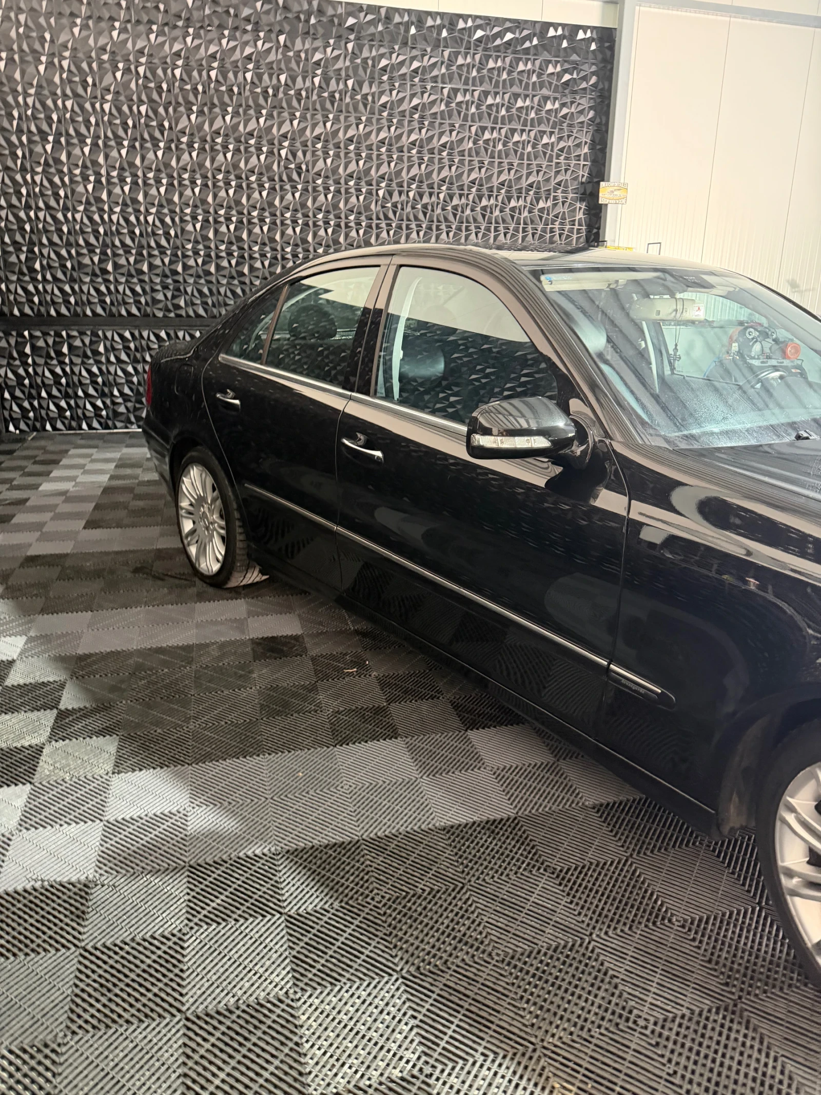 Mercedes-Benz E 320, снимка 4 - Автомобили и джипове - 55955878