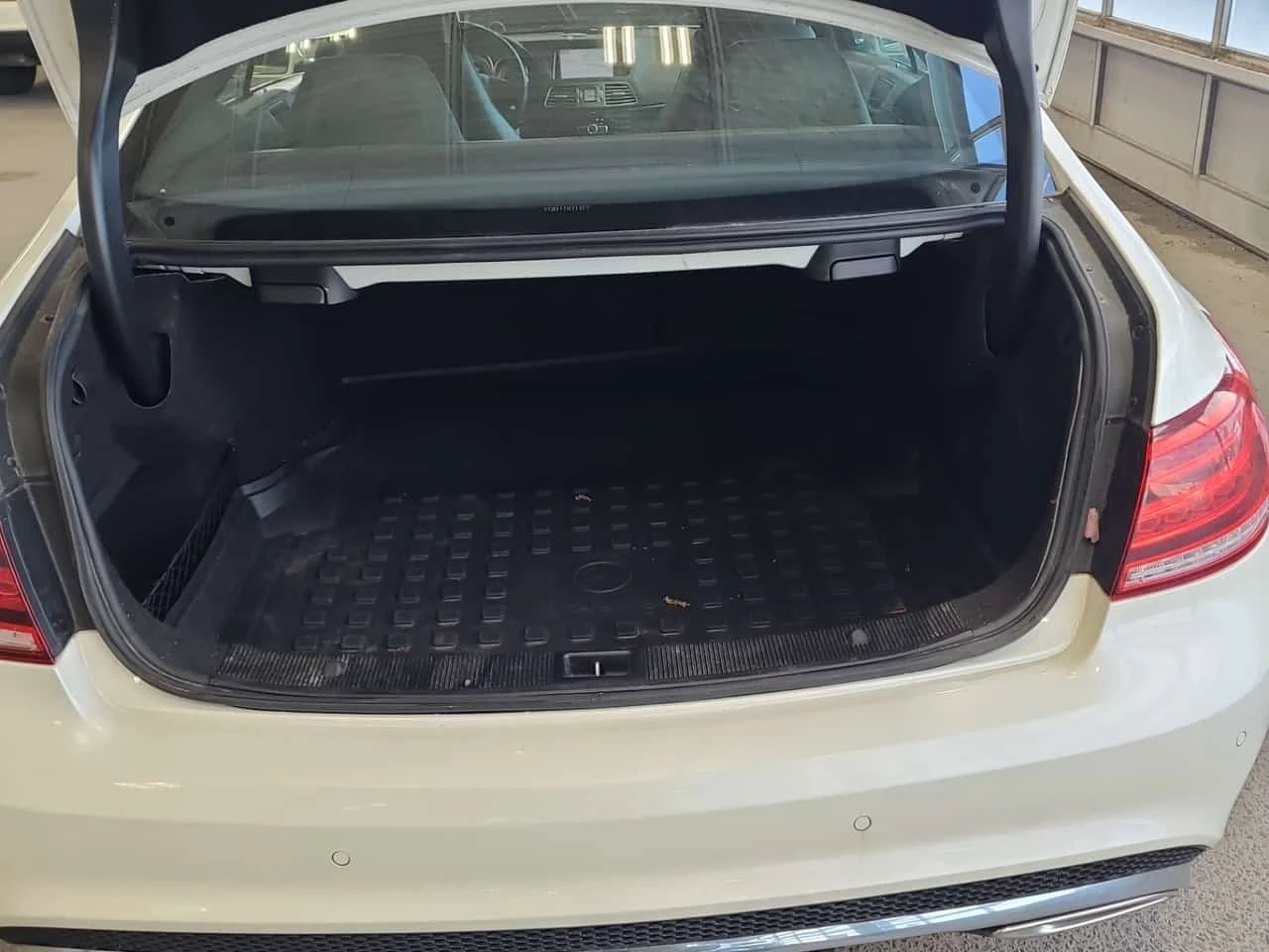 Mercedes-Benz E 350 Cpe 4matic* ���������� ��� ������������ ������*  | Mobile.bg � ����������� 14