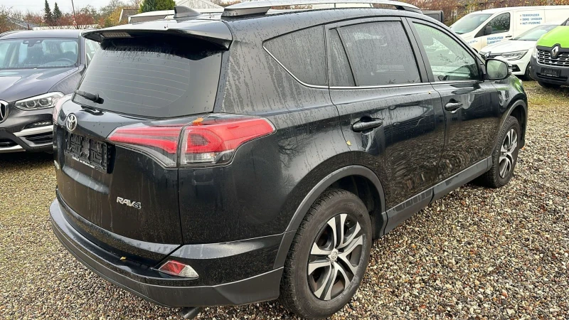 Toyota Rav4, снимка 6 - Автомобили и джипове - 48633388