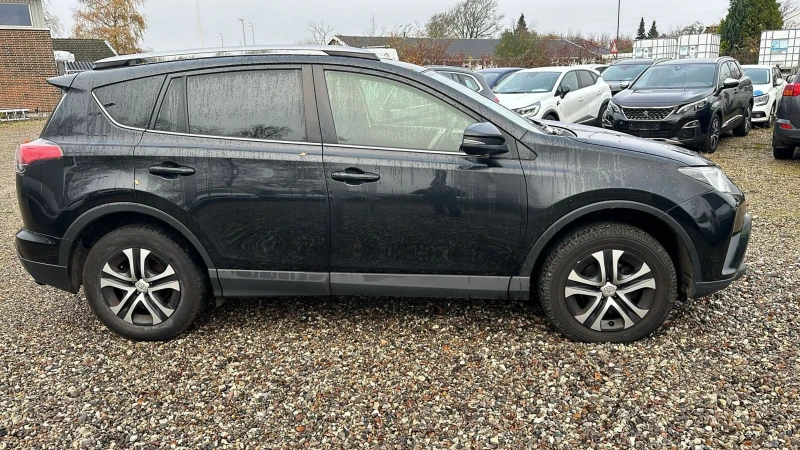 Toyota Rav4, снимка 8 - Автомобили и джипове - 48633388