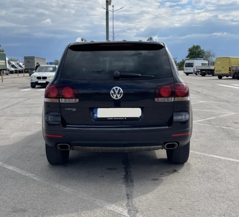 VW Touareg, снимка 2 - Автомобили и джипове - 52538892
