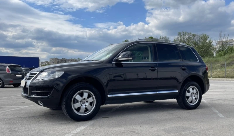 VW Touareg, снимка 6 - Автомобили и джипове - 52538892
