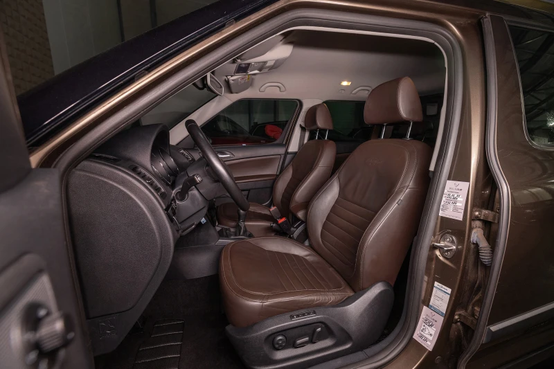 Skoda Yeti 2.0TDI* Laurin&Klement* 4&#215;4* КРУИЗ КОНТРОЛ* К, снимка 8 - Автомобили и джипове - 52664537