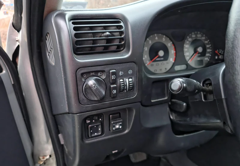 Opel Frontera 3.2 V6 LPG, снимка 13 - Автомобили и джипове - 53215375