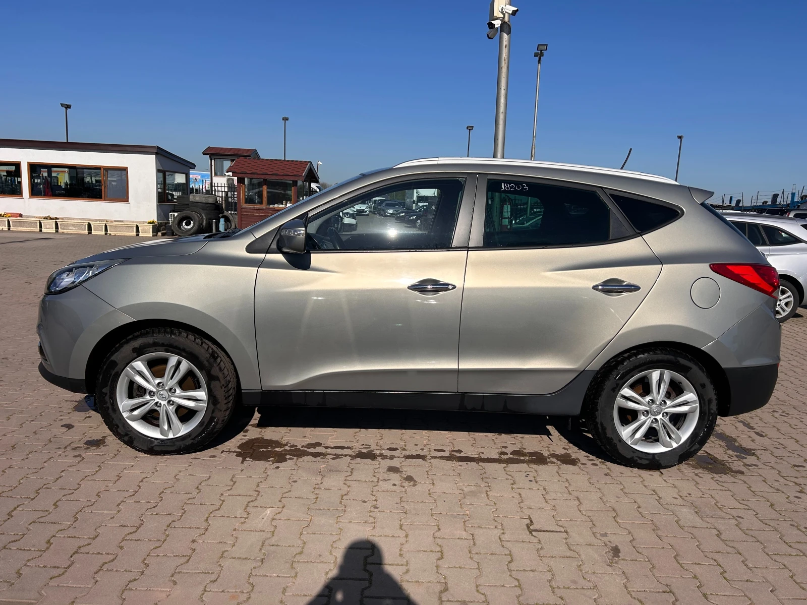 Hyundai IX35 2.0i NAVI/KAMERA/KOJA EURO 5 - изображение 9