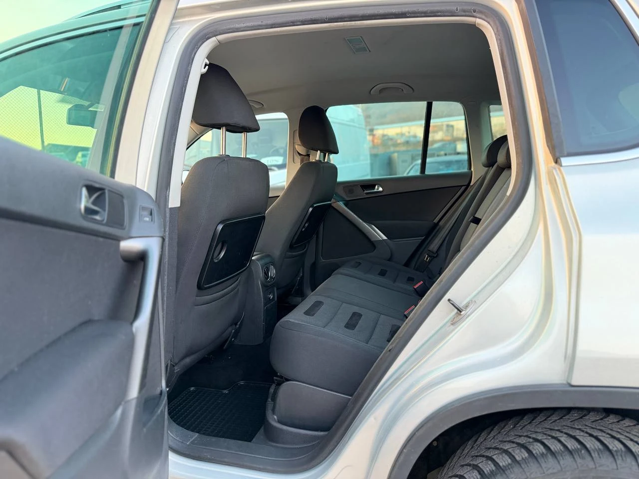 VW Tiguan 2.0TSI DSG 4MOTION -10% | Mobile.bg � ����������� 12