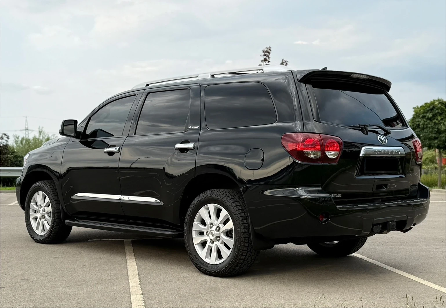 Toyota Sequoia 5.7 HEMI, снимка 7 - Автомобили и джипове - 54001413
