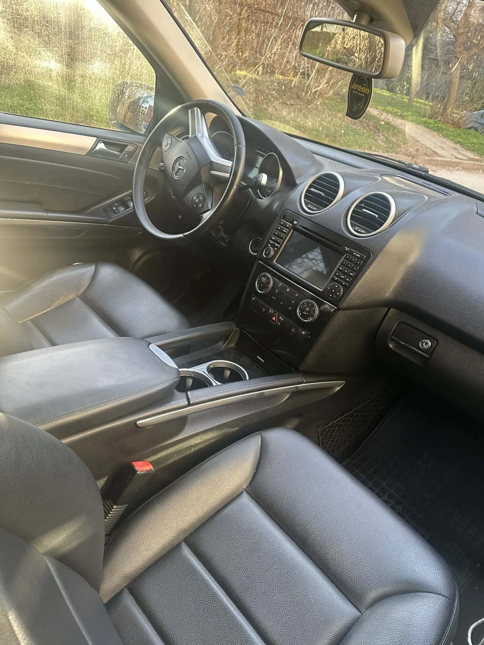 Mercedes-Benz ML 300, снимка 8 - Автомобили и джипове - 55125650