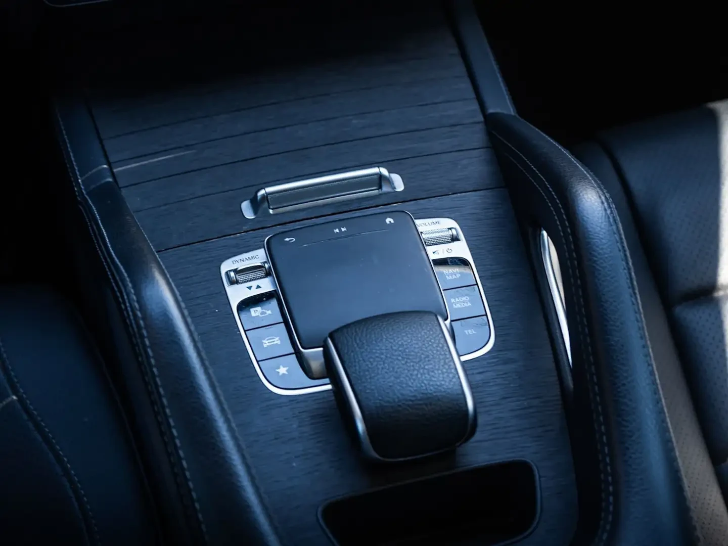 Mercedes-Benz GLE 350 AMG, снимка 15 - Автомобили и джипове - 55315811