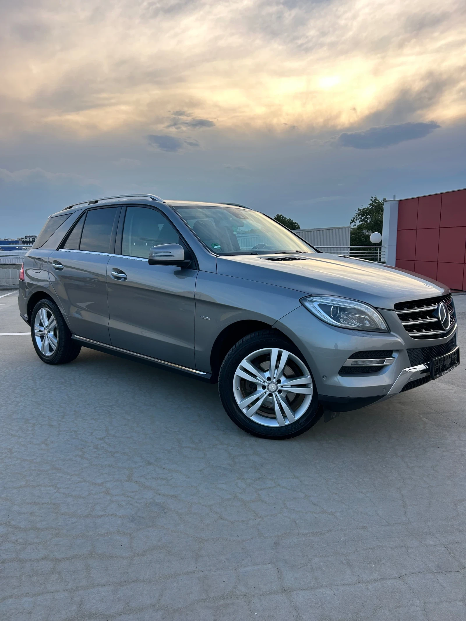 Mercedes-Benz ML 350 CDI // OFFROAD PACK // LED // ОБДУХВАНЕ