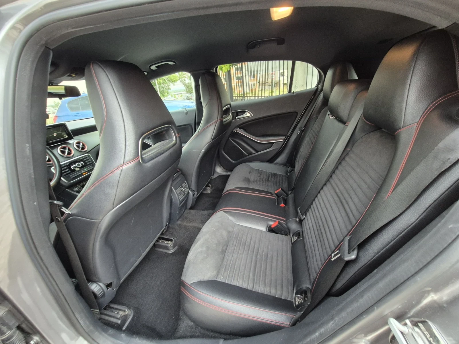 Mercedes-Benz GLA 220 AMG-Line, снимка 15 - Автомобили и джипове - 55780251