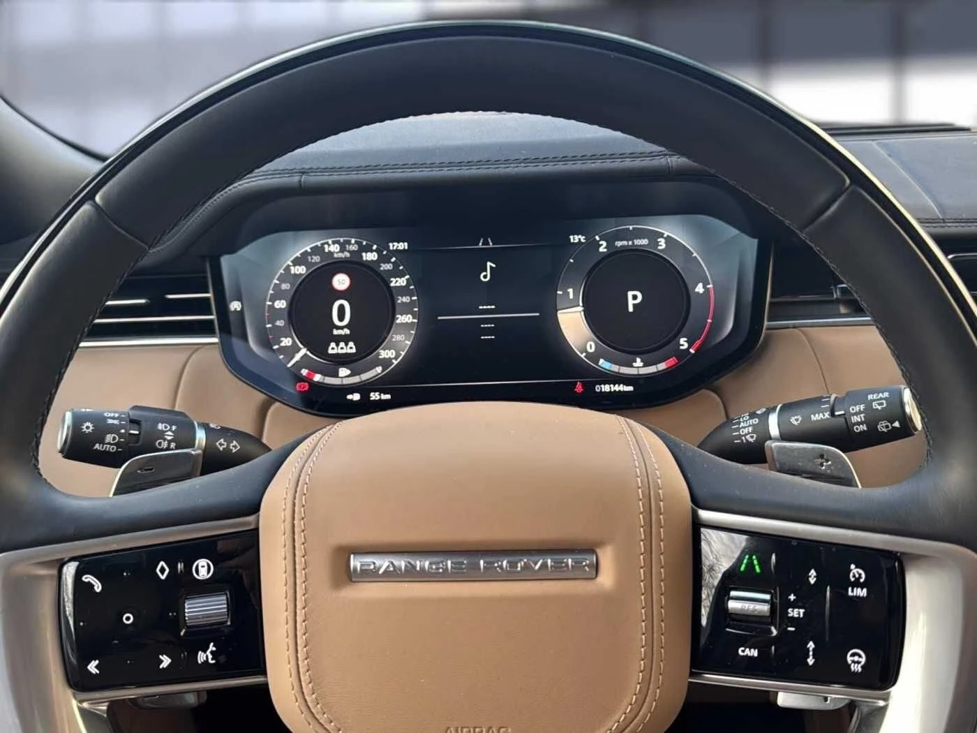Land Rover Range rover D350 / AUTOBIOGRAPHY / PANO / HUD / 360 / 22 / , снимка 11 - Автомобили и джипове - 56311527