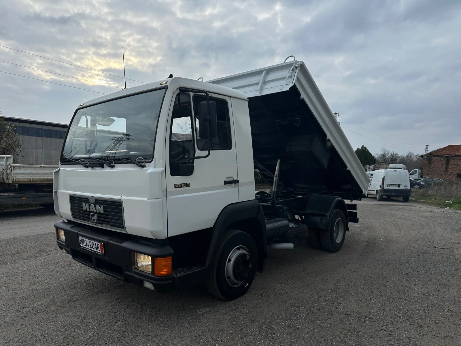 Man 8.153 10.153*  *   | Mobile.bg   1