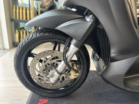 Piaggio Beverly 350i ABS/ASR/LED 2017г., снимка 8