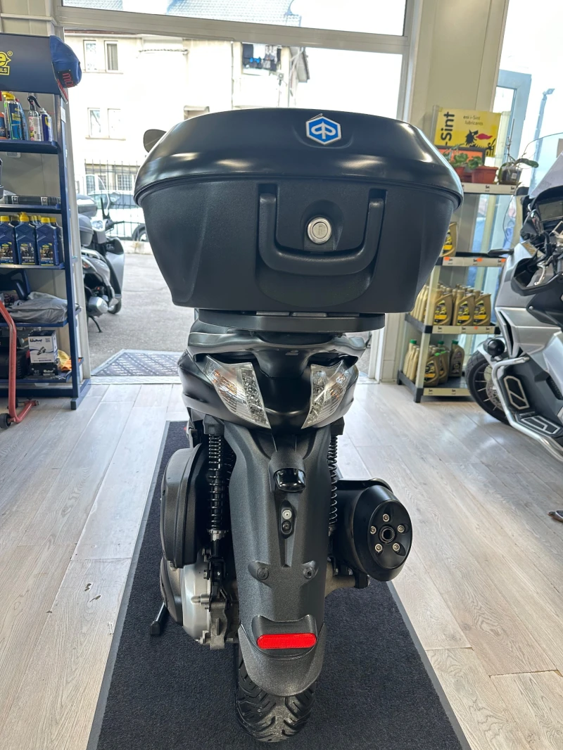 Piaggio Beverly 350i ABS/ASR/LED 2017г., снимка 14 - Мотоциклети и мототехника - 53003717