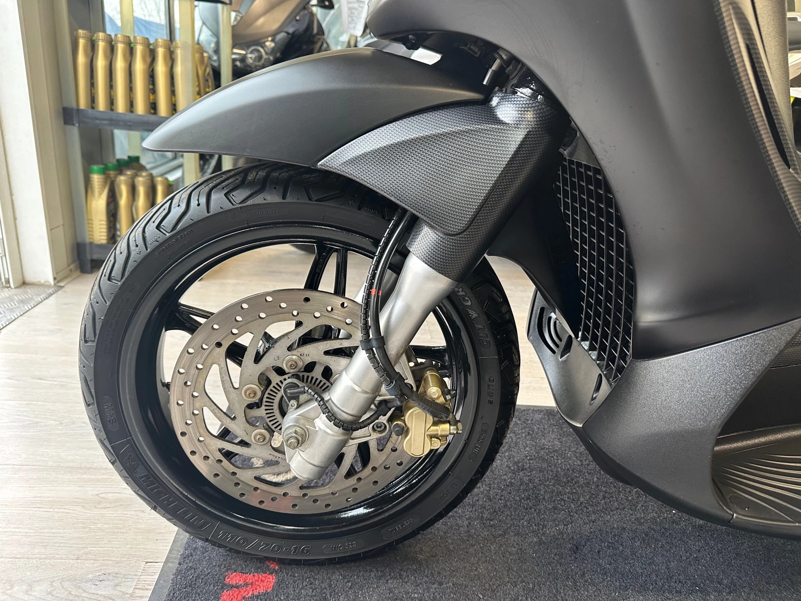 Piaggio Beverly 350i ABS/ASR/LED 2017г. - изображение 8