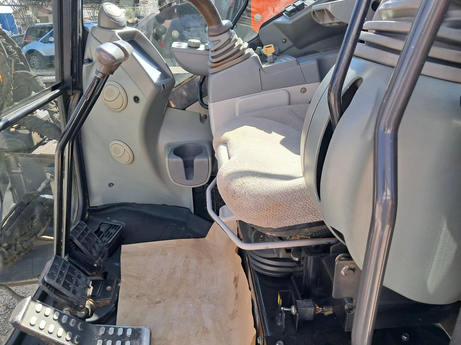 Багер Hitachi ZAXIS 85 USB 5-A, снимка 8 - Индустриална техника - 56373468
