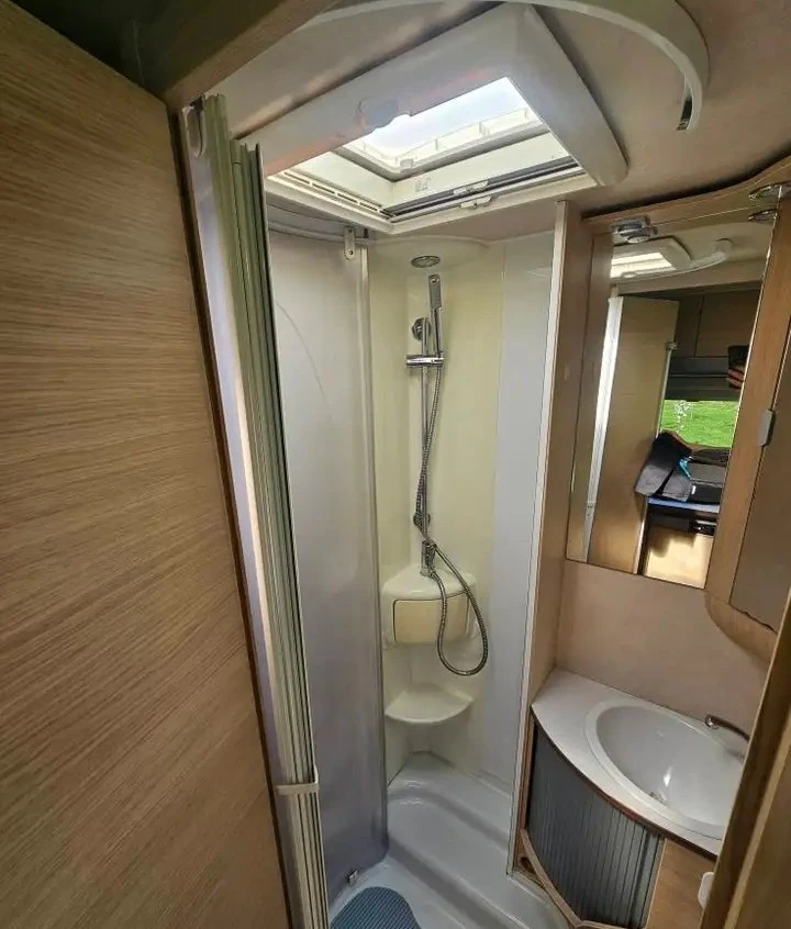 Кемпер Fiat Ducato Compact, снимка 10 - Каравани и кемпери - 54296325