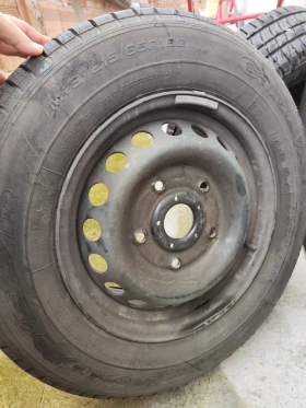 Гуми с джанти Goodyear 215/65R16, снимка 2 - Гуми и джанти - 48697294