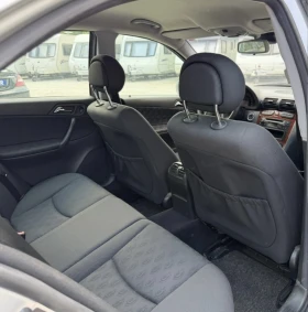Mercedes-Benz C 180, снимка 8