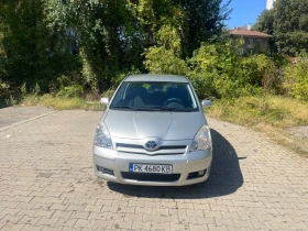 Toyota Corolla verso 2.2 D4D, снимка 2