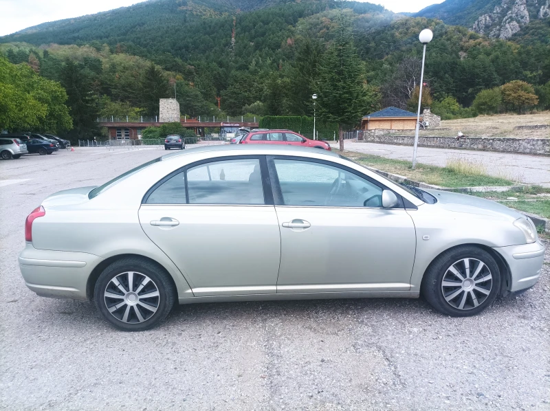 Toyota Avensis, снимка 4 - Автомобили и джипове - 47843059