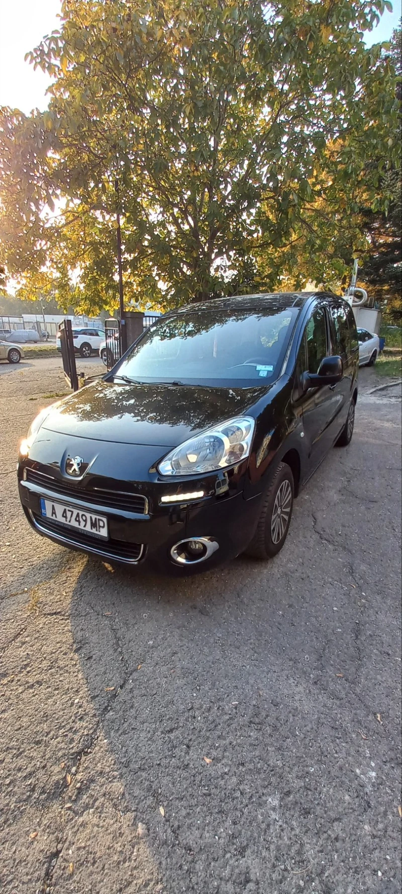 Peugeot Partner, снимка 12 - Автомобили и джипове - 47764035