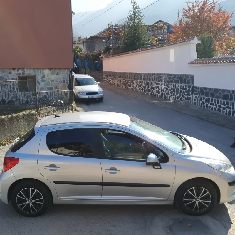 Peugeot 207 1.4i АГУ, снимка 2 - Автомобили и джипове - 48455602