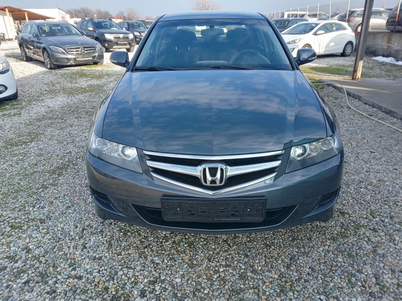 Honda Accord 2.0 бензин седан , снимка 2 - Автомобили и джипове - 48792252