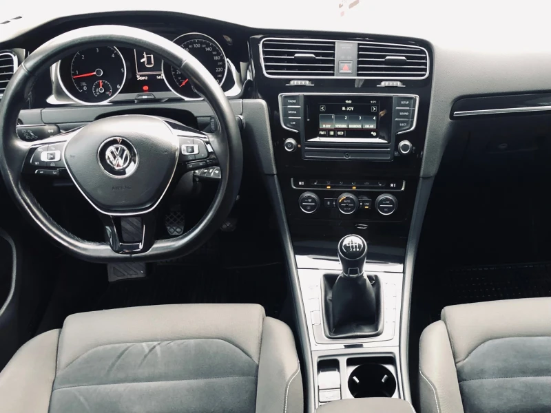 VW Golf 2.0TDI, снимка 3 - Автомобили и джипове - 49206828