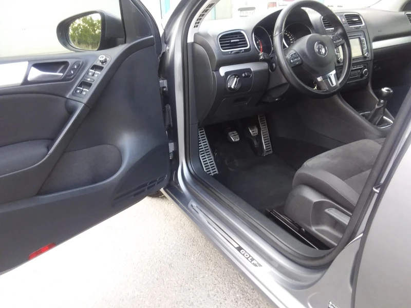 VW Golf 1.4 TSI, снимка 17 - Автомобили и джипове - 52796735