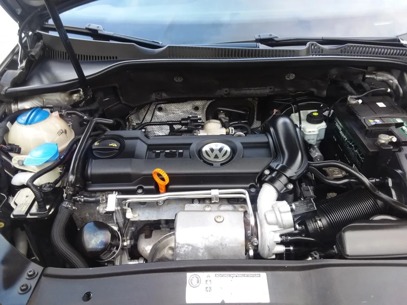 VW Golf 1.4 TSI, снимка 2 - Автомобили и джипове - 52796735