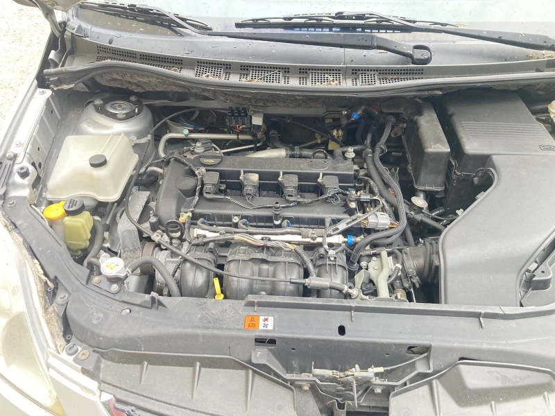 Mazda 5, снимка 11 - Автомобили и джипове - 52383629