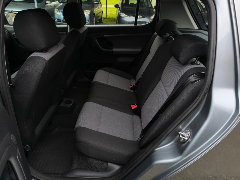 Skoda Fabia FACE LIFT-1.2i-60кс-КЛИМАТИК-EURO 5b-, снимка 12 - Автомобили и джипове - 52097487