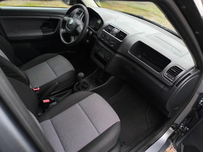 Skoda Fabia FACE LIFT-1.2i-60кс-КЛИМАТИК-EURO 5b-, снимка 14 - Автомобили и джипове - 52097487
