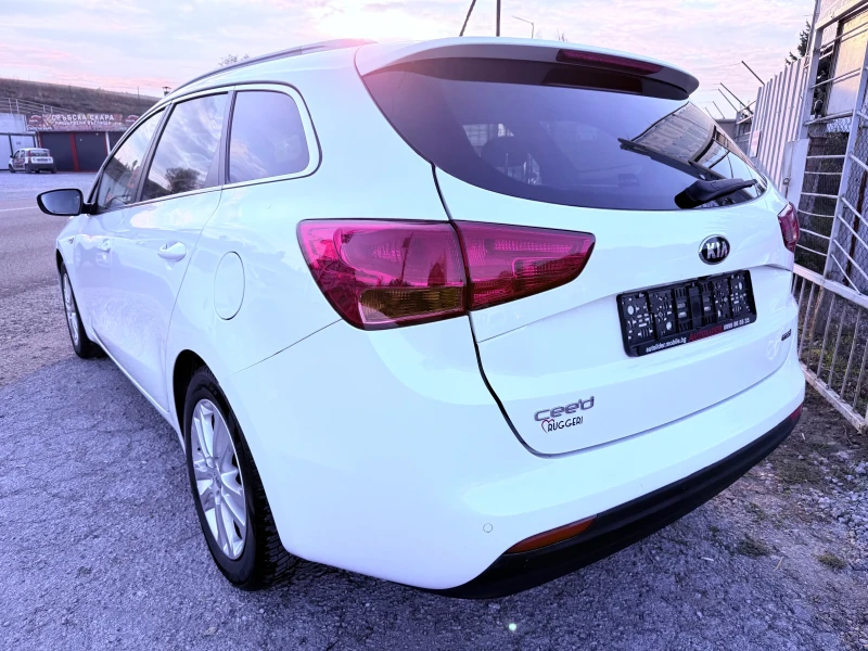 Kia Ceed 1.6 CRDI 110k.c., снимка 8 - Автомобили и джипове - 52098715