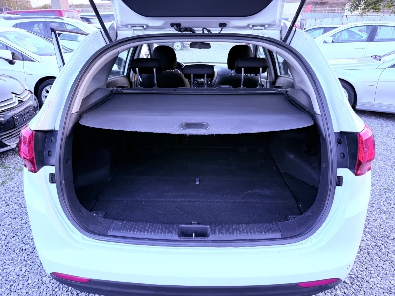 Kia Ceed 1.6 CRDI 110k.c., снимка 9 - Автомобили и джипове - 52098715