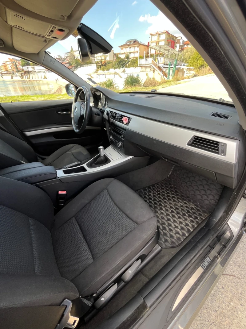 BMW 320, снимка 15 - Автомобили и джипове - 52109062