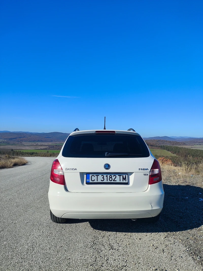 Skoda Fabia 1.6 TDI, снимка 2 - Автомобили и джипове - 52411082