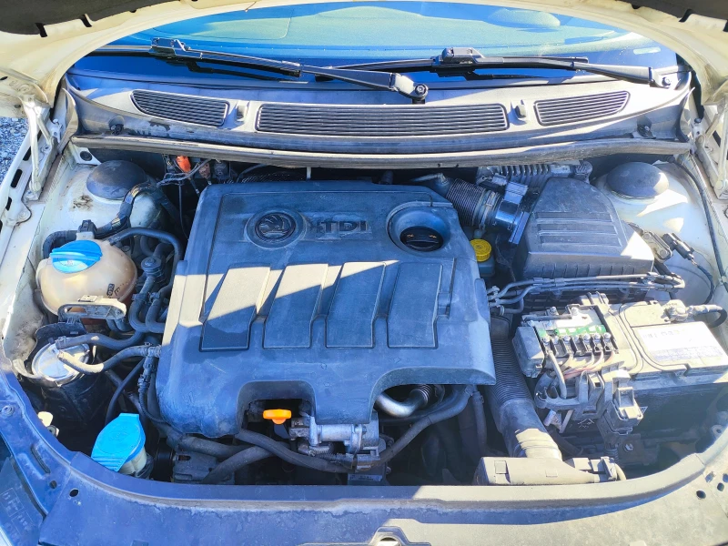 Skoda Fabia 1.6 TDI, снимка 9 - Автомобили и джипове - 52411082