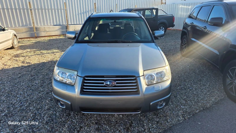 Subaru Forester 2.0i LPG Italia, снимка 2 - Автомобили и джипове - 52928302