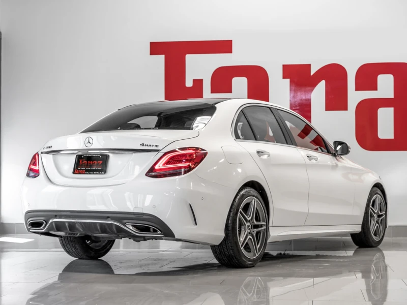 Mercedes-Benz C 300 * АВТО КРЕДИТ* ЦЕНА ДО БГ * СЕРВИЗНА ИСТОРИЯ * , снимка 3 - Автомобили и джипове - 53523190