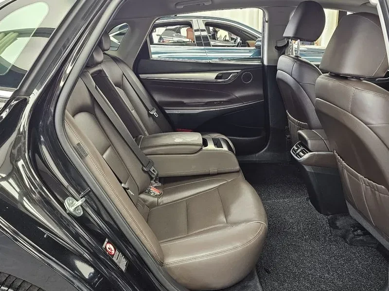 Hyundai Grandeur Ig 2.5 Exclusive, снимка 12 - Автомобили и джипове - 54833713