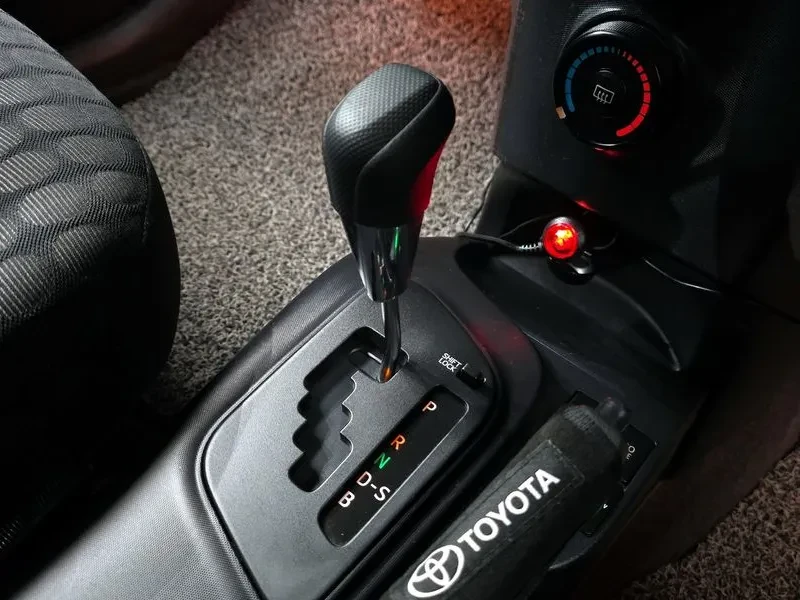 Toyota IQ 1.0, снимка 9 - Автомобили и джипове - 55069672